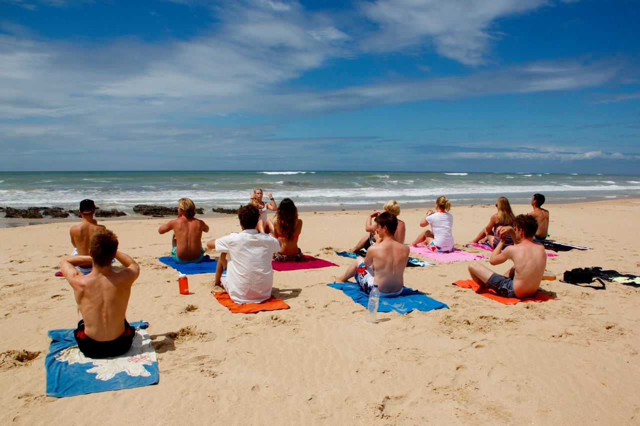 Beach-yoga-on-your-gap-year
